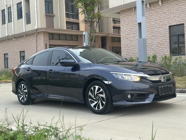 Honda Civic 2016 220TURBO CVT Luxury – фото 3