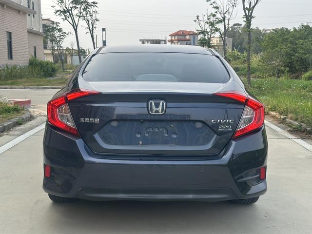 Honda Civic 2016 220TURBO CVT Luxury – фото 5