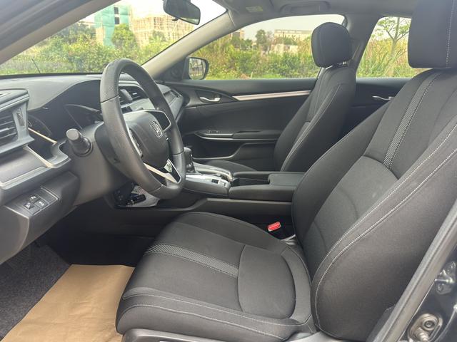 Honda Civic 2016 220TURBO CVT Luxury – фото 7