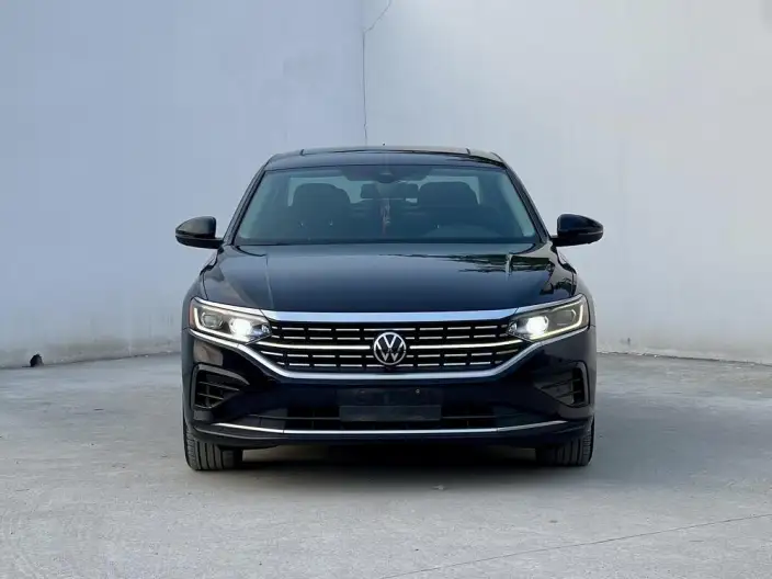 Volkswagen Passat 2023 Model Facelift 330TSI Deluxe Edition – фото 2