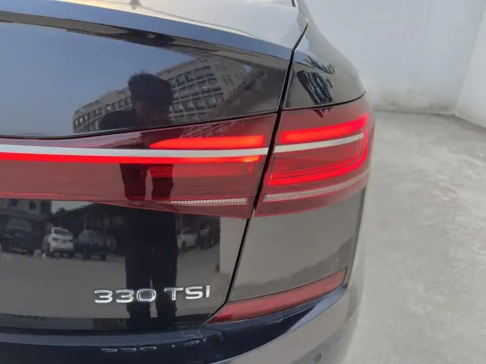 Volkswagen Passat 2023 Model Facelift 330TSI Deluxe Edition – фото 8