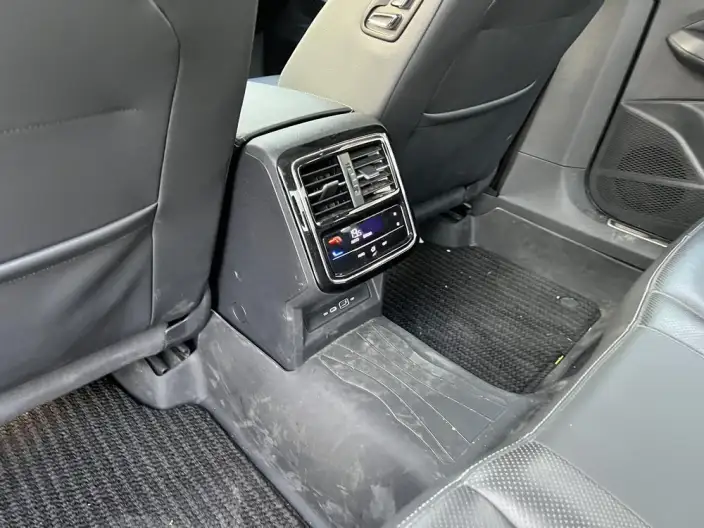 Volkswagen Passat 2023 Model Facelift 330TSI Deluxe Edition – фото 10