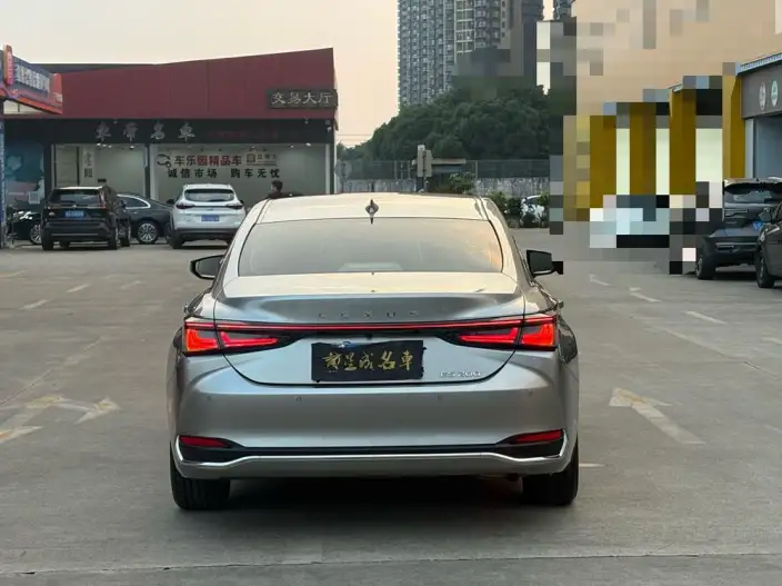 Lexus ES 2025 Model 200 Premium – фото 5