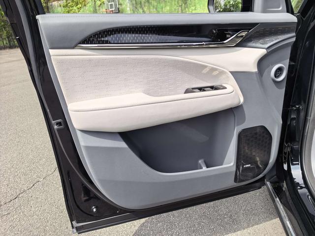 ZEEKR 009 2024 7-seat Aisle AWD 108kWh – фото 8