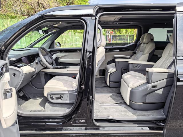ZEEKR 009 2024 7-seat Aisle AWD 108kWh – фото 10