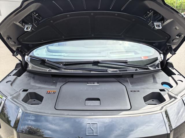 ZEEKR 009 2024 7-seat Aisle AWD 108kWh – фото 17