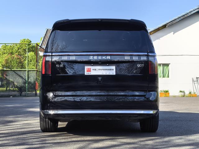 ZEEKR 009 2024 модификация VI seat Executive Edition 4WD 108kWh – фото 6