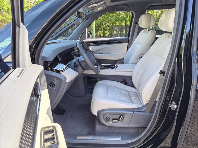 ZEEKR 009 2024 модификация VI seat Executive Edition 4WD 108kWh – фото 9