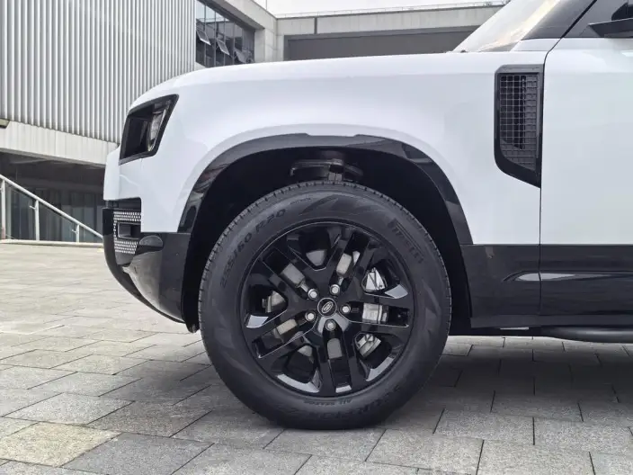 Land Rover Defender 2022 Model 90 P400 XS – фото 10