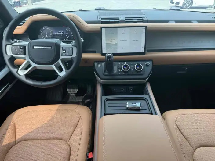 Land Rover Defender 2024 Model 90 3.0T P400 HSE – фото 8