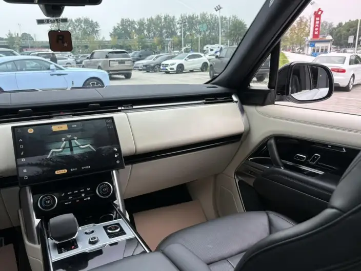 Range Rover 2023 Model 3.0 L6 400PS Shengshi Extended Edition – фото 5