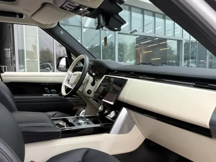Range Rover 2023 Model 3.0 L6 400PS Shengshi Extended Edition – фото 6