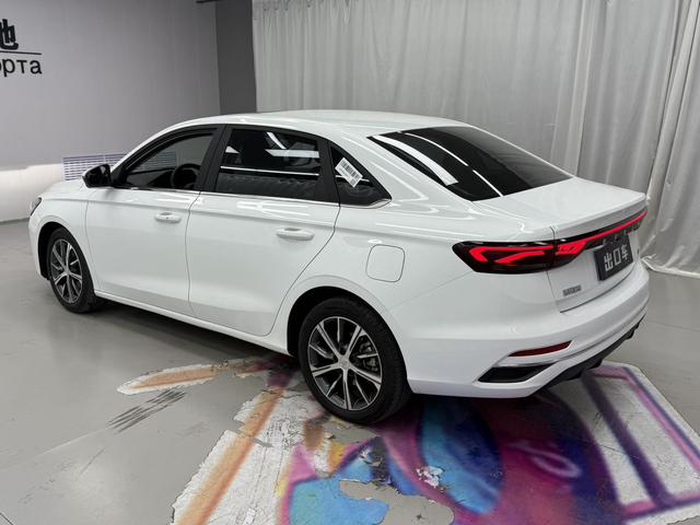 Geely Emgrand 2022 4th Gen 1.5L CVT Premium – фото 4