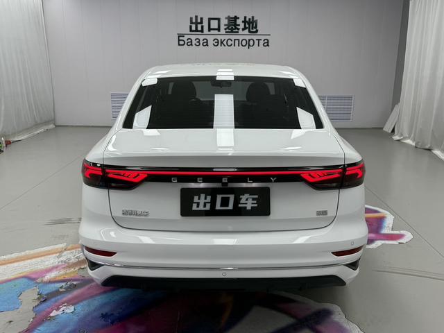 Geely Emgrand 2022 4th Gen 1.5L CVT Premium – фото 5