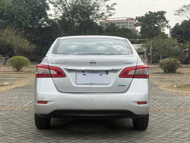 Nissan Sylphy 2014 1.6XV CVT Premium – фото 8