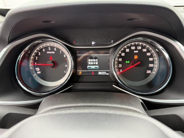 Chevrolet Orlando 2020 Mild Hybrid Redline 530T Enjoy 5+2 – фото 7