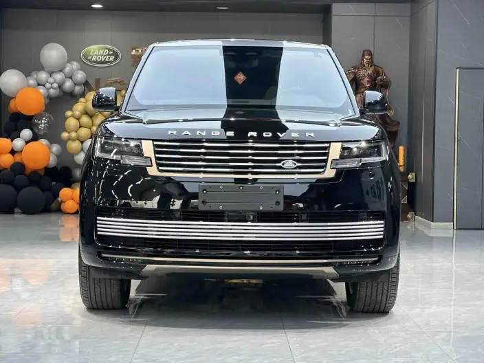 Range Rover 2024 Model 3.0 L6 360PS Shengshi Edition