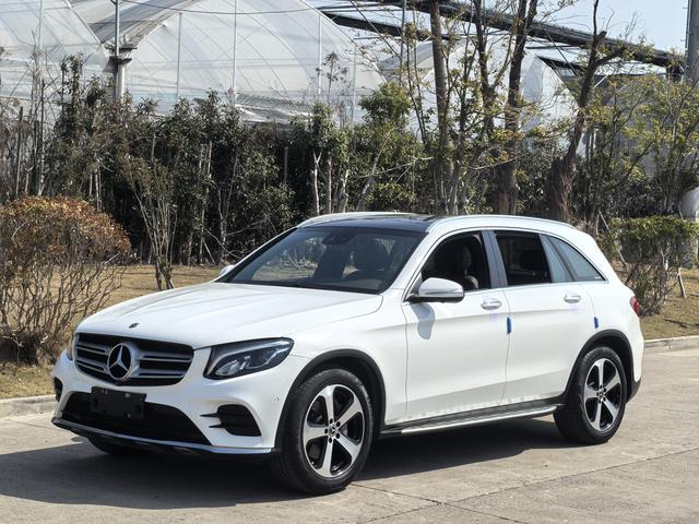 Mercedes-Benz GLC Модель 2019 года GLC 260 L 4MATIC Luxury – фото 1