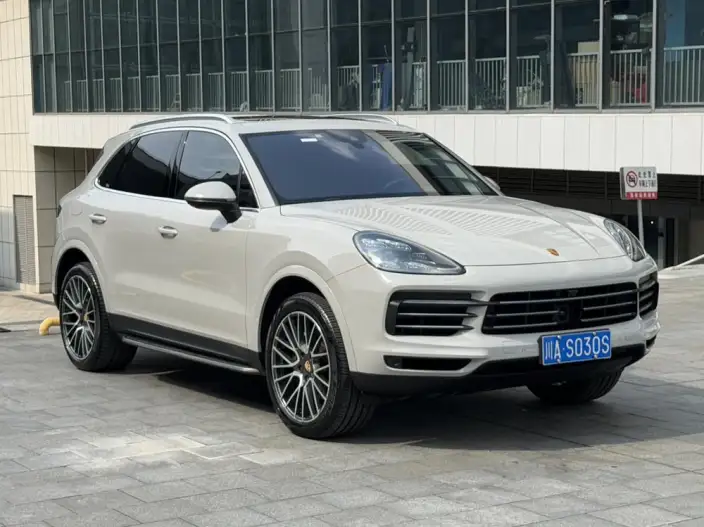 Cayenne 2019 Model Cayenne 3.0T – фото 3