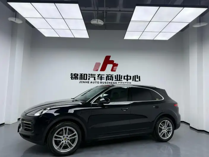 Cayenne 2019 Model Cayenne 3.0T – фото 3