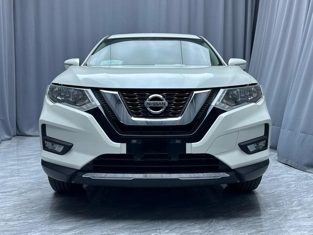 Nissan X-Trail 2017 модификация 2.0L CVT VII seat Com f ort Edition 2WD – фото 3