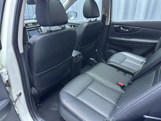 Nissan X-Trail 2017 модификация 2.0L CVT VII seat Com f ort Edition 2WD – фото 6