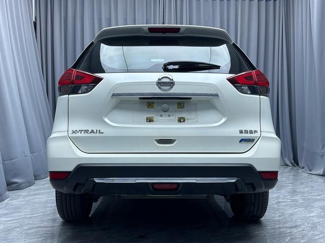 Nissan X-Trail 2017 модификация 2.0L CVT VII seat Com f ort Edition 2WD – фото 7