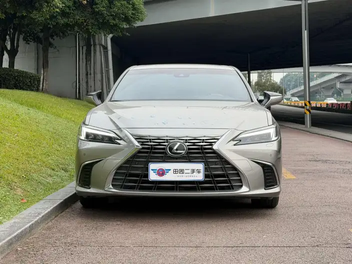 Lexus ES 2024 Model 200 Premium – фото 2