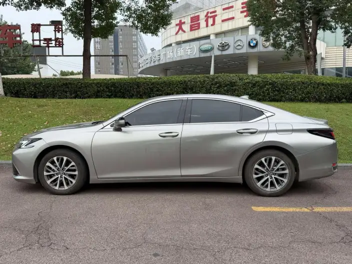 Lexus ES 2024 Model 200 Premium – фото 3