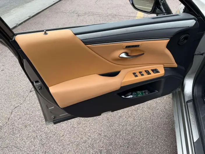 Lexus ES 2024 Model 200 Premium – фото 6