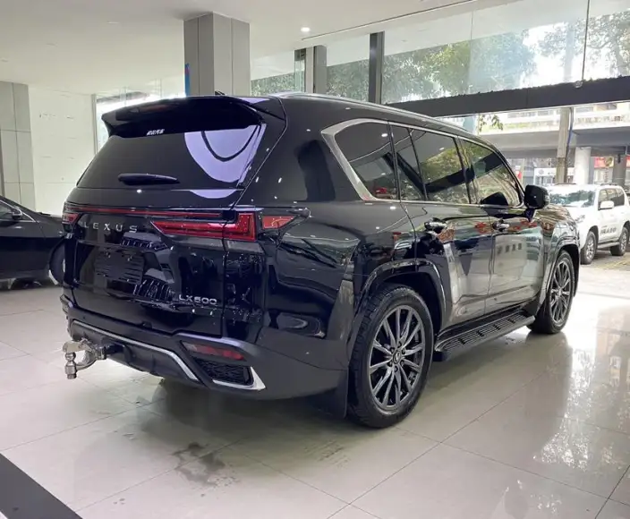 Lexus LX 2023 Model 3.5T Automatic 4WD 7 seat Parallel Imported – фото 6