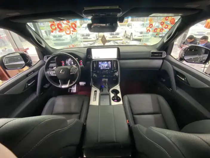 Lexus LX 2023 Model 3.5T Automatic 4WD 7 seat Parallel Imported – фото 9
