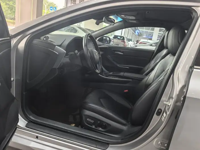 Toyota Avalon 2019 Model Hybrid 2.5L Deluxe Edition China V – фото 8