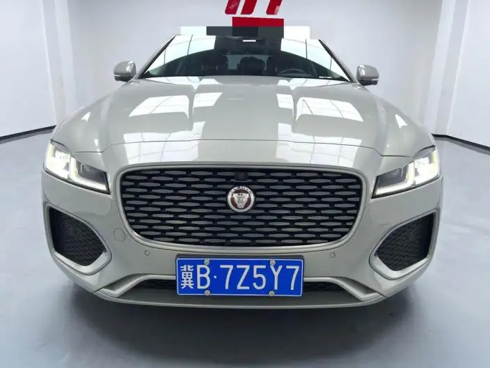 Jaguar XFL 2024 Model 2.0T P250 2WD Exclusive Deluxe Edition