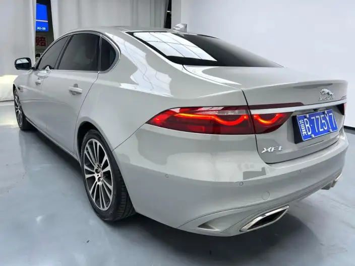 Jaguar XFL 2024 Model 2.0T P250 2WD Exclusive Deluxe Edition