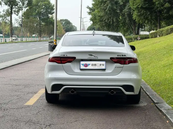 Jaguar XE L 2023 Model 2.0T 250PS R-DYNAMIC S Enterprising Sports Edition – фото 5