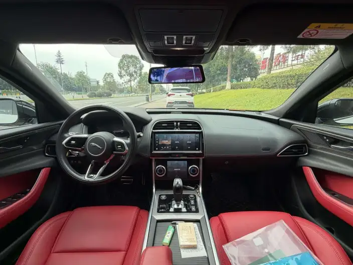 Jaguar XE L 2023 Model 2.0T 250PS R-DYNAMIC S Enterprising Sports Edition – фото 7