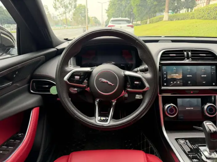 Jaguar XE L 2023 Model 2.0T 250PS R-DYNAMIC S Enterprising Sports Edition – фото 9
