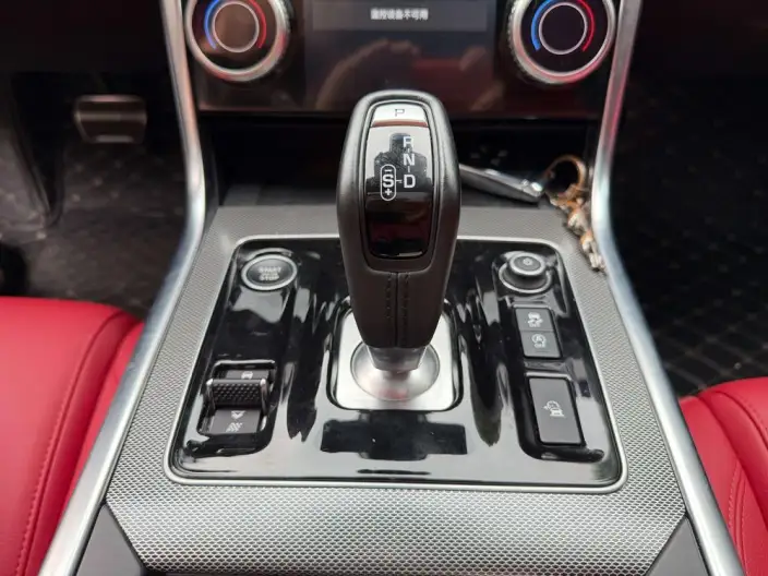 Jaguar XE L 2023 Model 2.0T 250PS R-DYNAMIC S Enterprising Sports Edition – фото 10