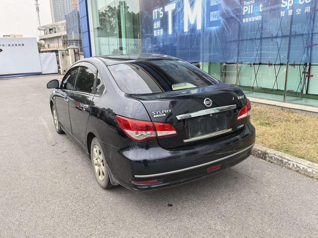 Nissan Sylphy 2012 Classic 1.6XE Manual Comfort – фото 7