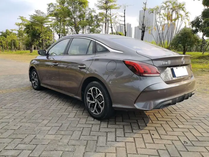 MG5 2022 Model 180DVVT CVT Youth Deluxe Edition – фото 5