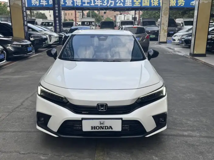Honda Civic 2022 Model 240TURBO CVT Combustion Edition – фото 2