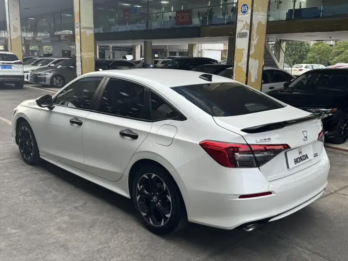 Honda Civic 2022 Model 240TURBO CVT Combustion Edition – фото 4