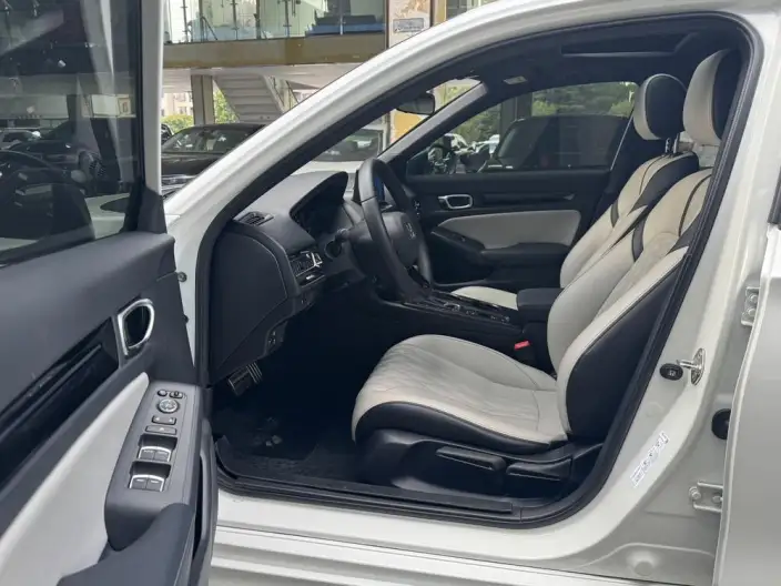 Honda Civic 2022 Model 240TURBO CVT Combustion Edition – фото 8