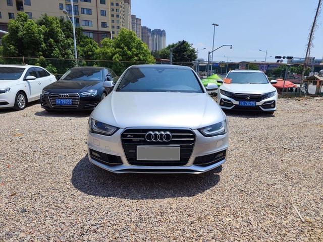 Audi A4 L 2013 модификация 40 TFSI quattro Sport Sport – фото 2
