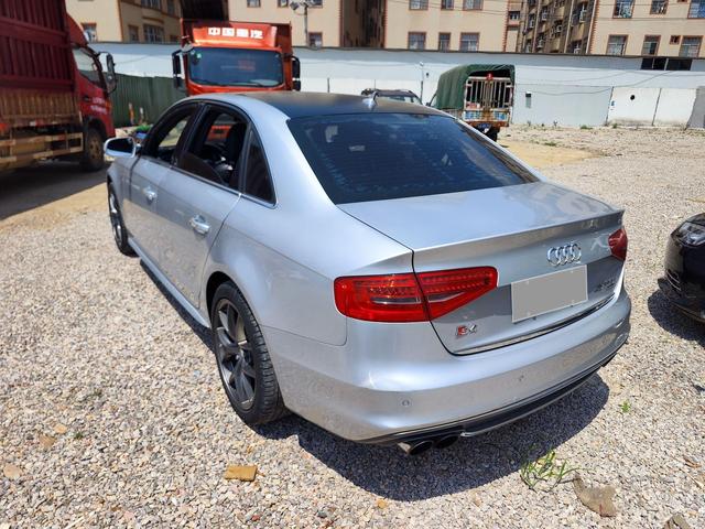 Audi A4 L 2013 модификация 40 TFSI quattro Sport Sport – фото 9