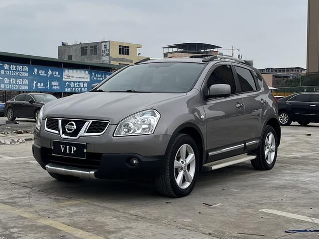 Nissan Qashqai 2012 2.0XV Thunder CVT 2WD – фото 1