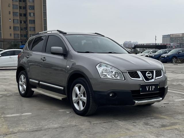 Nissan Qashqai 2012 2.0XV Thunder CVT 2WD – фото 3