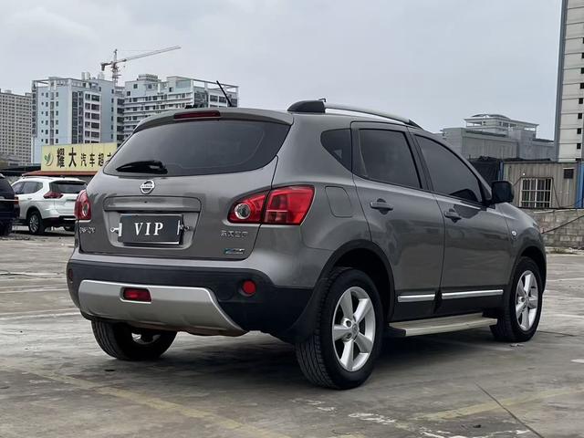 Nissan Qashqai 2012 2.0XV Thunder CVT 2WD – фото 4