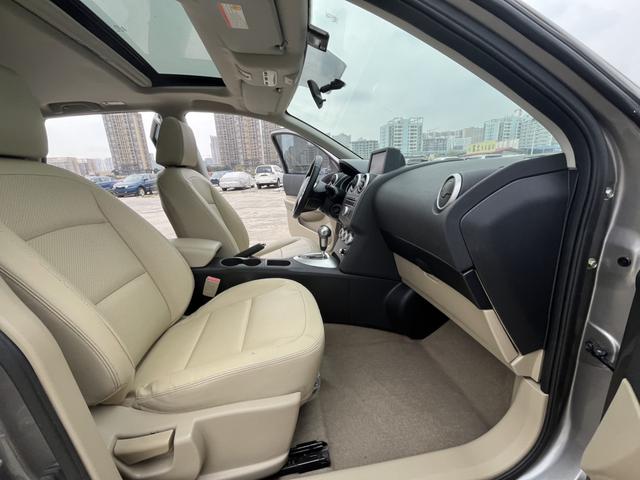 Nissan Qashqai 2012 2.0XV Thunder CVT 2WD – фото 9